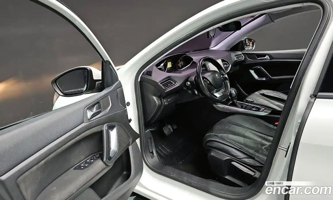 Peugeot 308 2014 2.0 гидро в Москве № 257833, фото 11