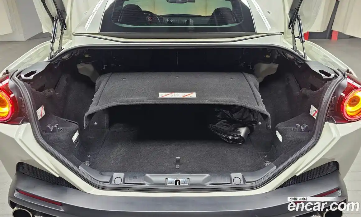 Ferrari Portofino 2018 3.9 гидро в Москве № 288512, фото 20