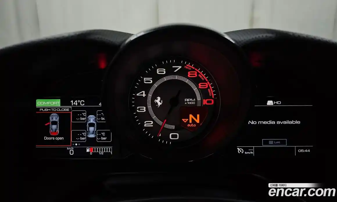 Ferrari Portofino 2018 3.9 гидро в Москве № 288512, фото 8