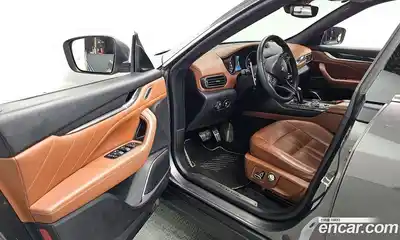 Maserati Levante 2019 3.0 гидро в Москве № 304552, миниатюра 10