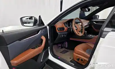 Maserati Levante 2019 3.0 гидро в Москве № 331078, миниатюра 10