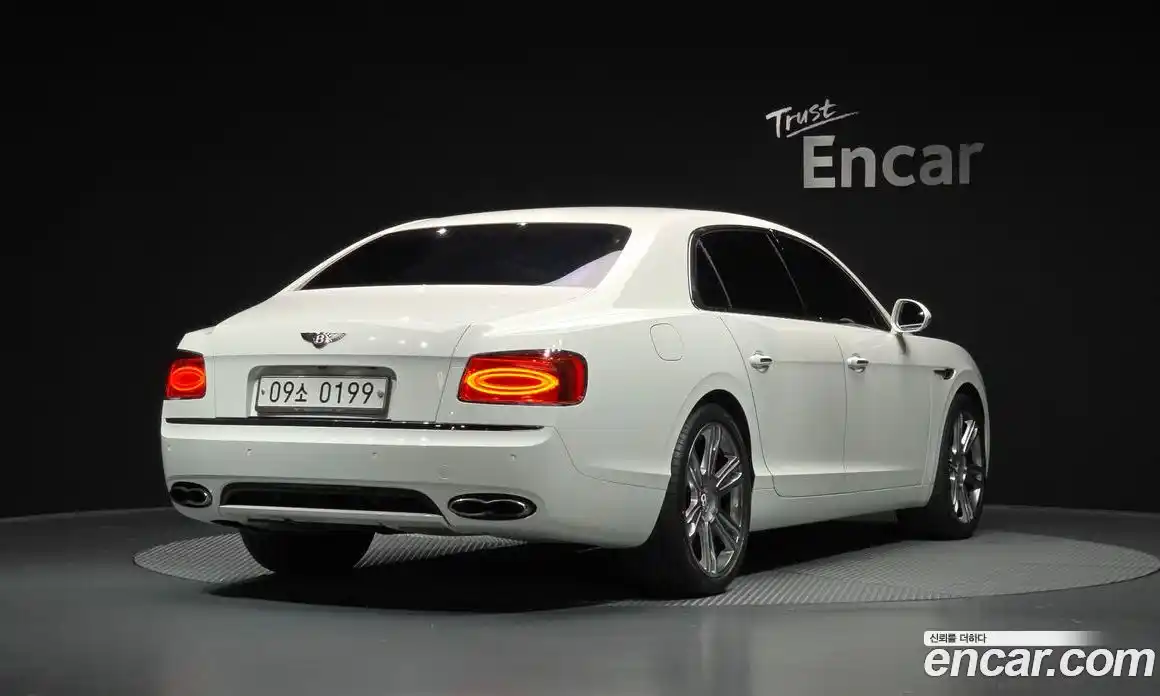 Bentley Flying Spur 2016 4.0 гидро в Москве № 387173, фото 2