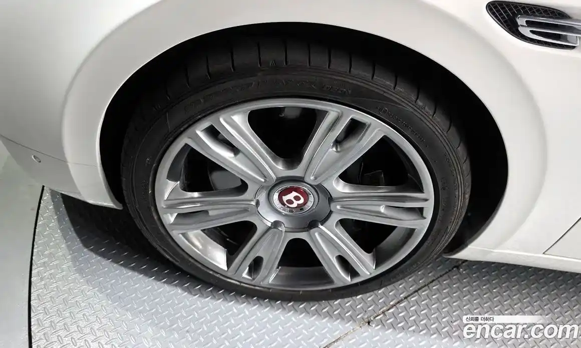 Bentley Flying Spur 2016 4.0 гидро в Москве № 387173, фото 5