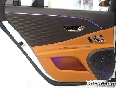 Bentley Flying Spur 2023 4.0 гидро в Москве № 418266, миниатюра 12