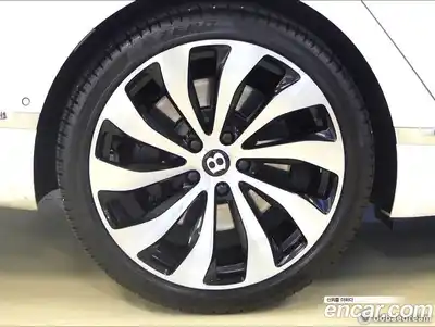 Bentley Flying Spur 2023 4.0 гидро в Москве № 418266, миниатюра 8