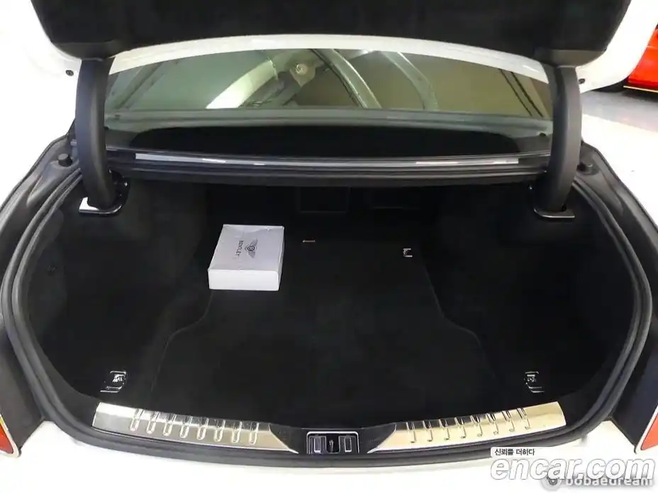 Bentley Flying Spur 2023 4.0 гидро в Москве № 418266, фото 9