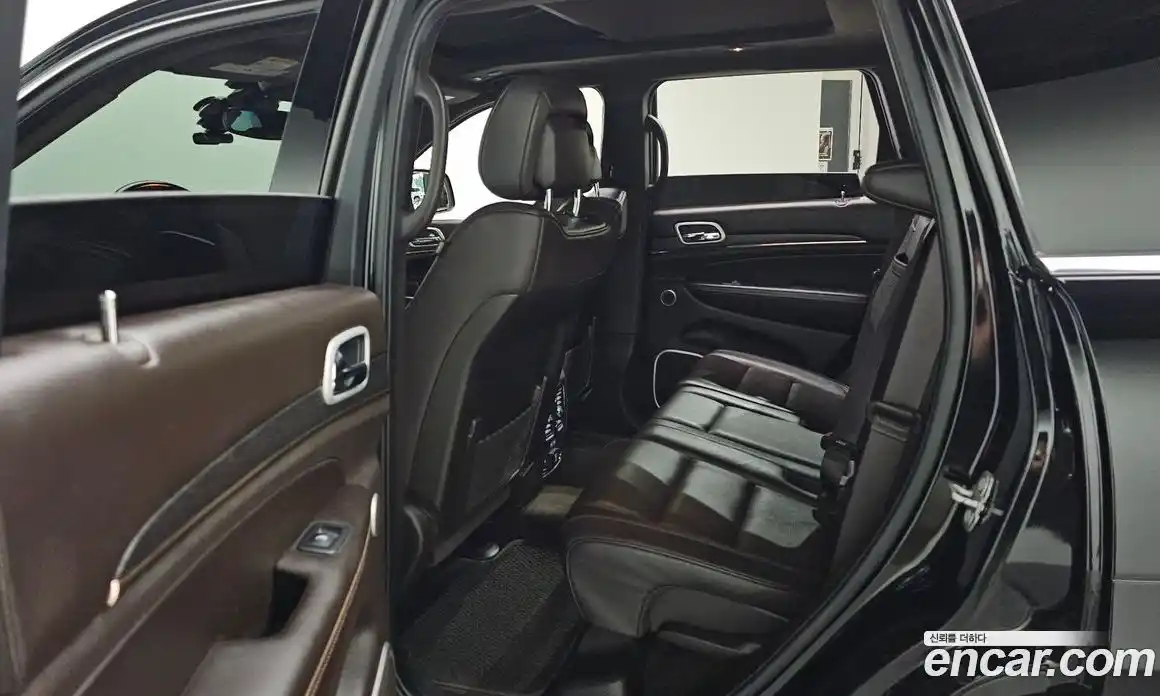 Jeep Cherokee 2019 3.0 гидро в Москве № 432708, фото 13