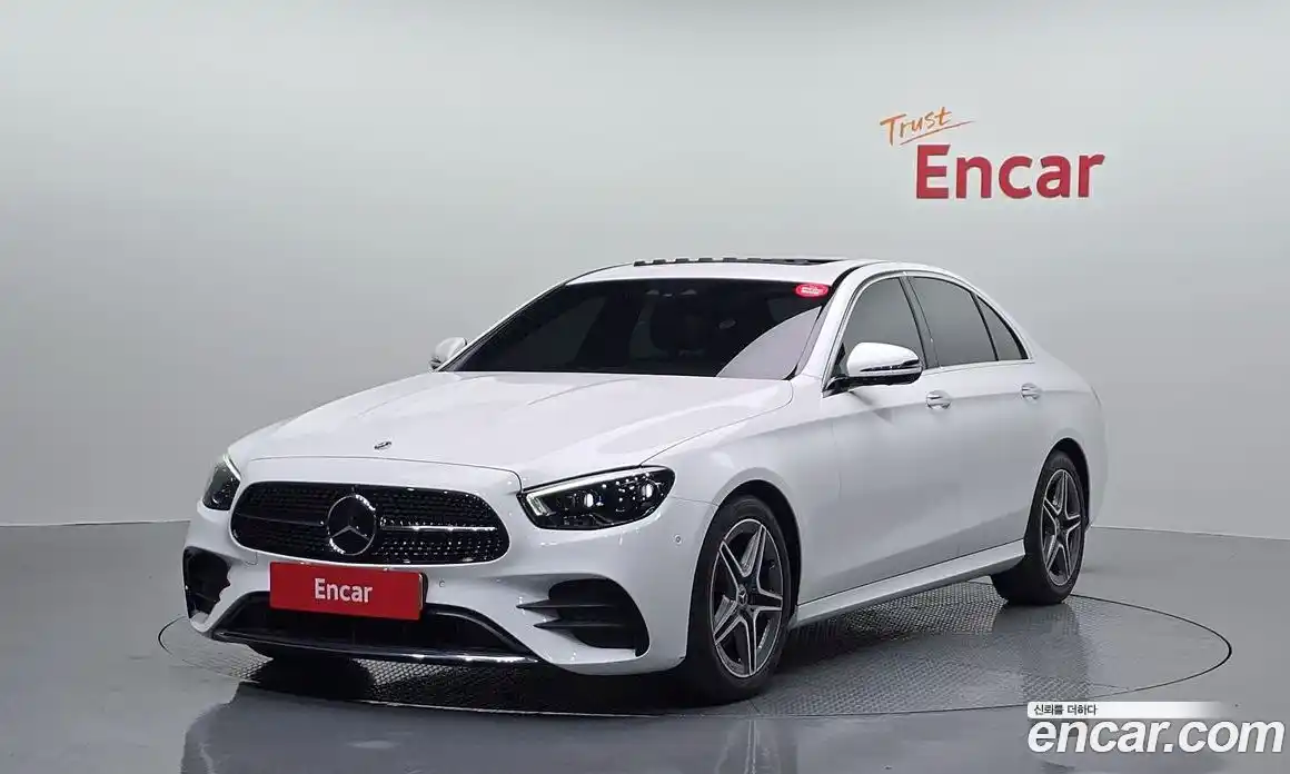 Mercedes-Benz E-Class 2022 2.0 гидро, фото 1