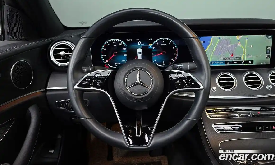 Mercedes-Benz E-Class 2022 2.0 гидро, фото 13