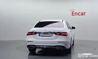 Mercedes-Benz E-Class 2022 2.0 гидро, миниатюра 4