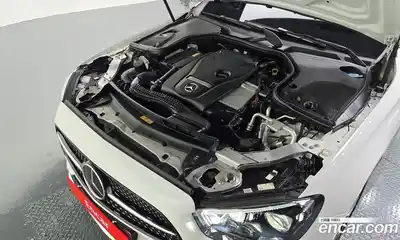 Mercedes-Benz E-Class 2022 2.0 гидро, миниатюра 6