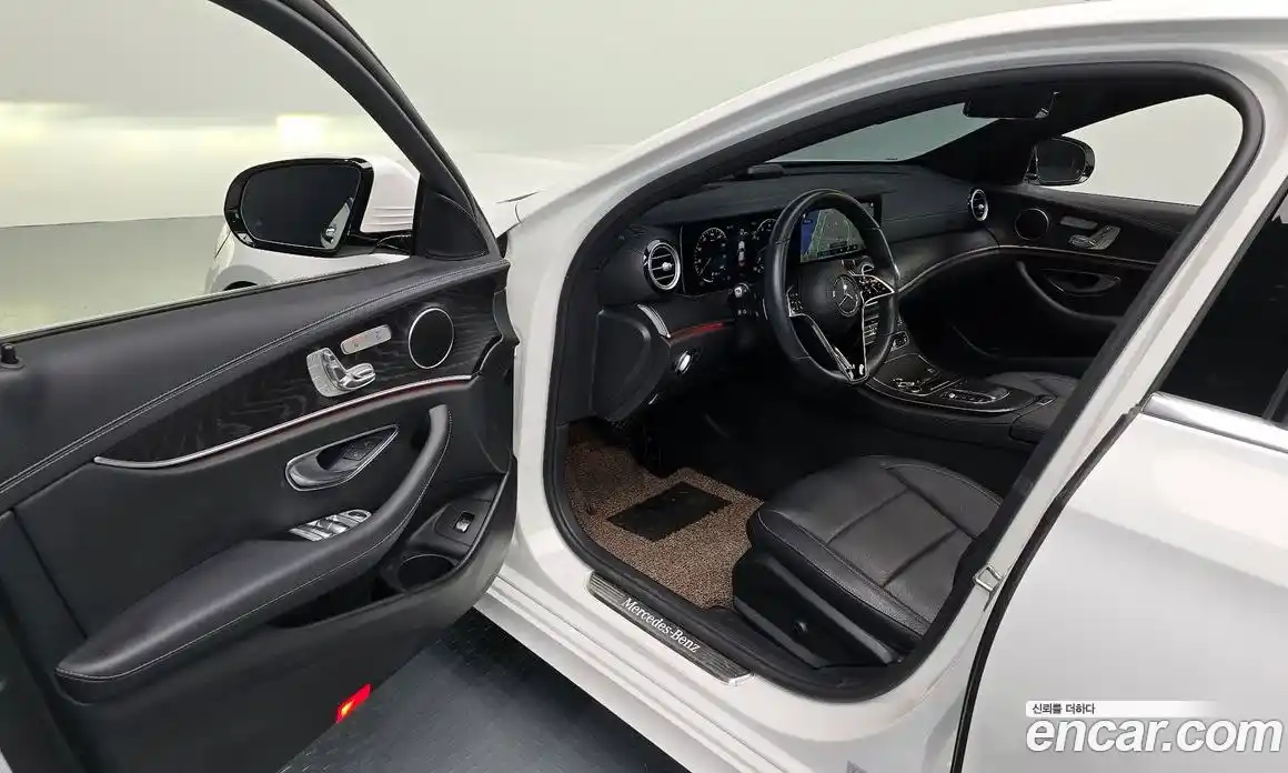Mercedes-Benz E-Class 2022 2.0 гидро, фото 10