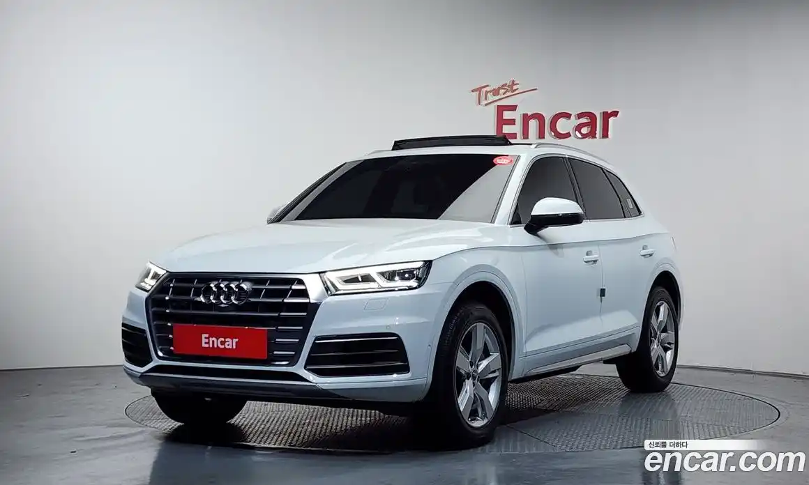 Audi Q5 2020 2.0 гидро в Москве № 496564, фото 1
