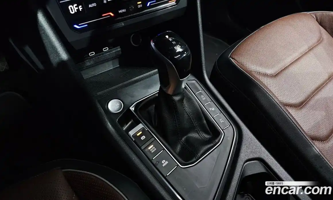 Volkswagen Tiguan 2023 2.0 гидро в Москве № 547245, фото 9