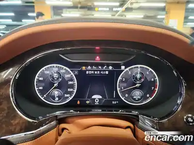 Bentley Flying Spur 2021 4.0 гидро в Москве № 548300, миниатюра 12