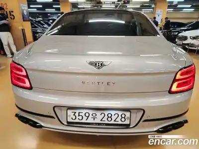 Bentley Flying Spur 2021 4.0 гидро в Москве № 548300, миниатюра 5