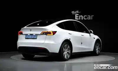Tesla Model Y 2023 0.2 гидро в Москве № 628284, миниатюра 2