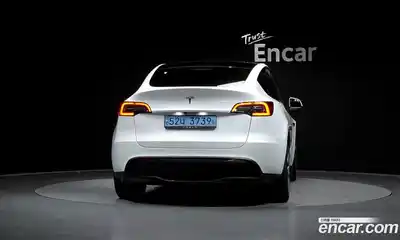 Tesla Model Y 2023 0.2 гидро в Москве № 628284, миниатюра 4