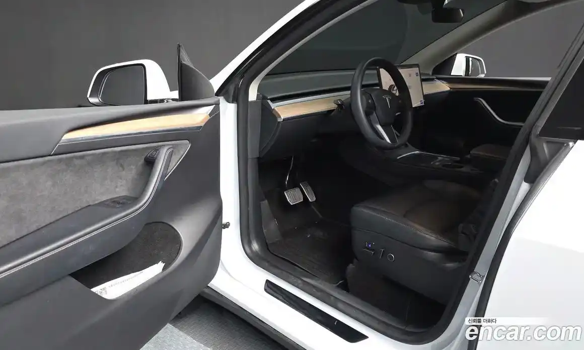 Tesla Model Y 2023 0.2 гидро в Москве № 628284, фото 10