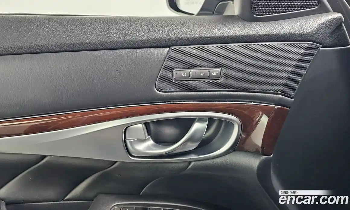 Infiniti Q70 2017 3.7 гидро в Москве № 717029, фото 17