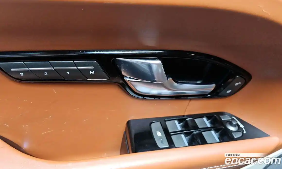 Land Rover Range-Rover Evoque 2013 2.2 гидро в Москве № 724411, фото 13