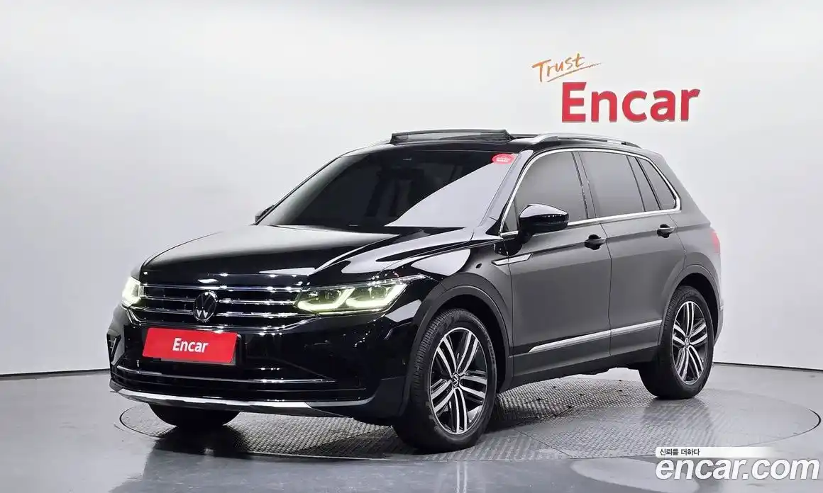 Volkswagen Tiguan 2023 2.0 гидро в Москве № 725009, фото 1