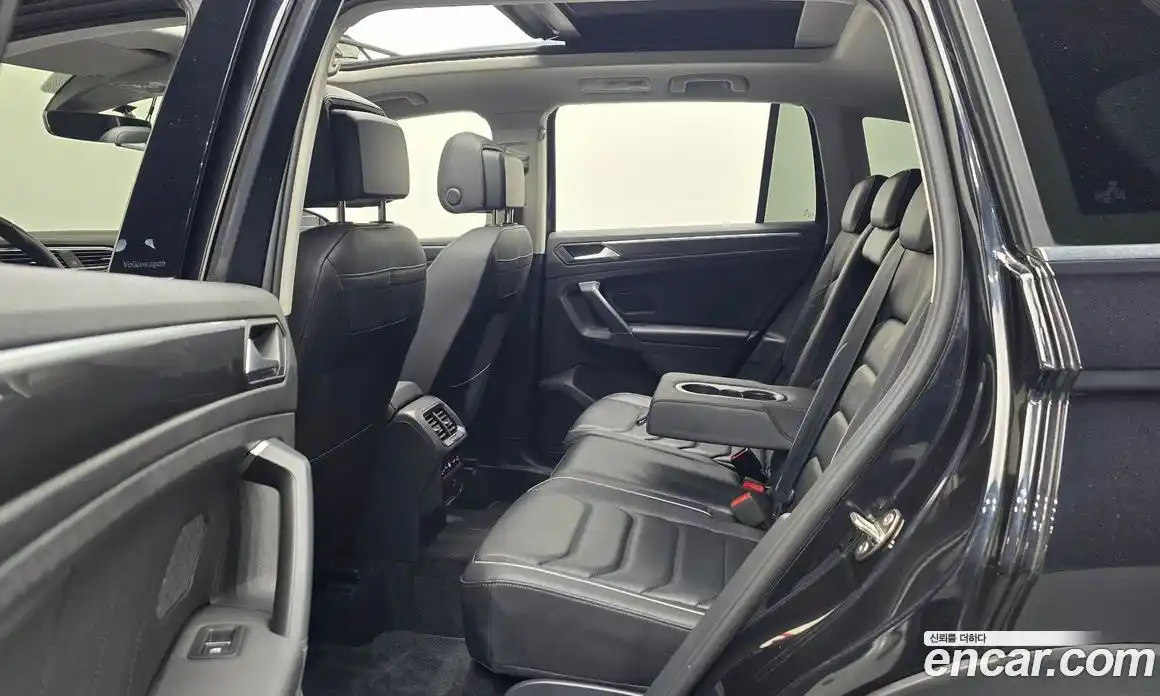 Volkswagen Tiguan 2023 2.0 гидро в Москве № 725009, фото 12