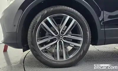 Volkswagen Tiguan 2023 2.0 гидро в Москве № 725009, миниатюра 5