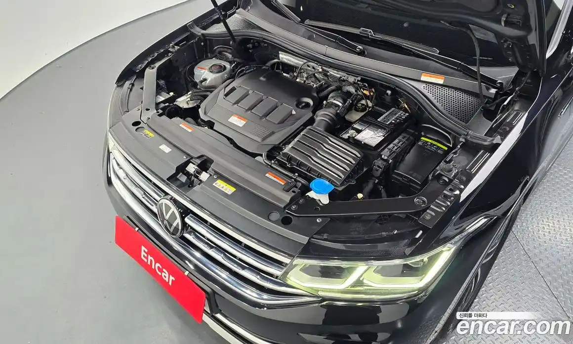 Volkswagen Tiguan 2023 2.0 гидро в Москве № 725009, фото 6