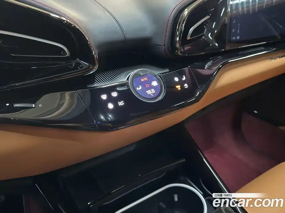 Ferrari Purosangue 2025 6.5 гидро в Москве № 759847, фото 18