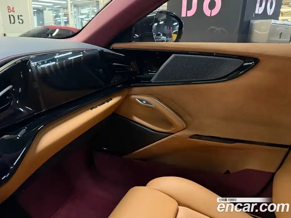 Ferrari Purosangue 2025 6.5 гидро в Москве № 759847, фото 19