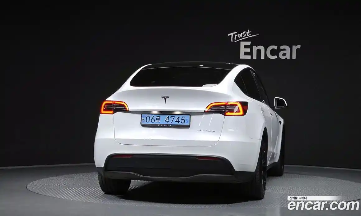 Tesla Model Y 2023 0.2 гидро в Москве № 766614, фото 4