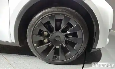 Tesla Model Y 2023 0.2 гидро в Москве № 766614, миниатюра 5