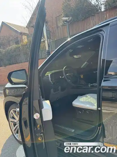 Cadillac Escalade 2025 6.2 гидро в Москве № 797632, миниатюра 9