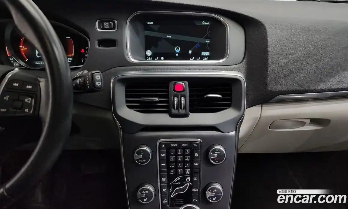 Volvo V40 2015 2.0 гидро в Москве № 823966, фото 15