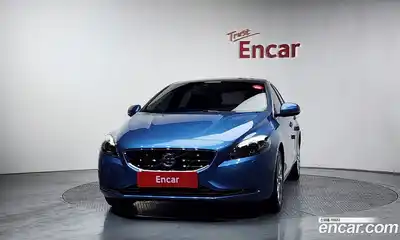 Volvo V40 2015 2.0 гидро в Москве № 823966, миниатюра 3