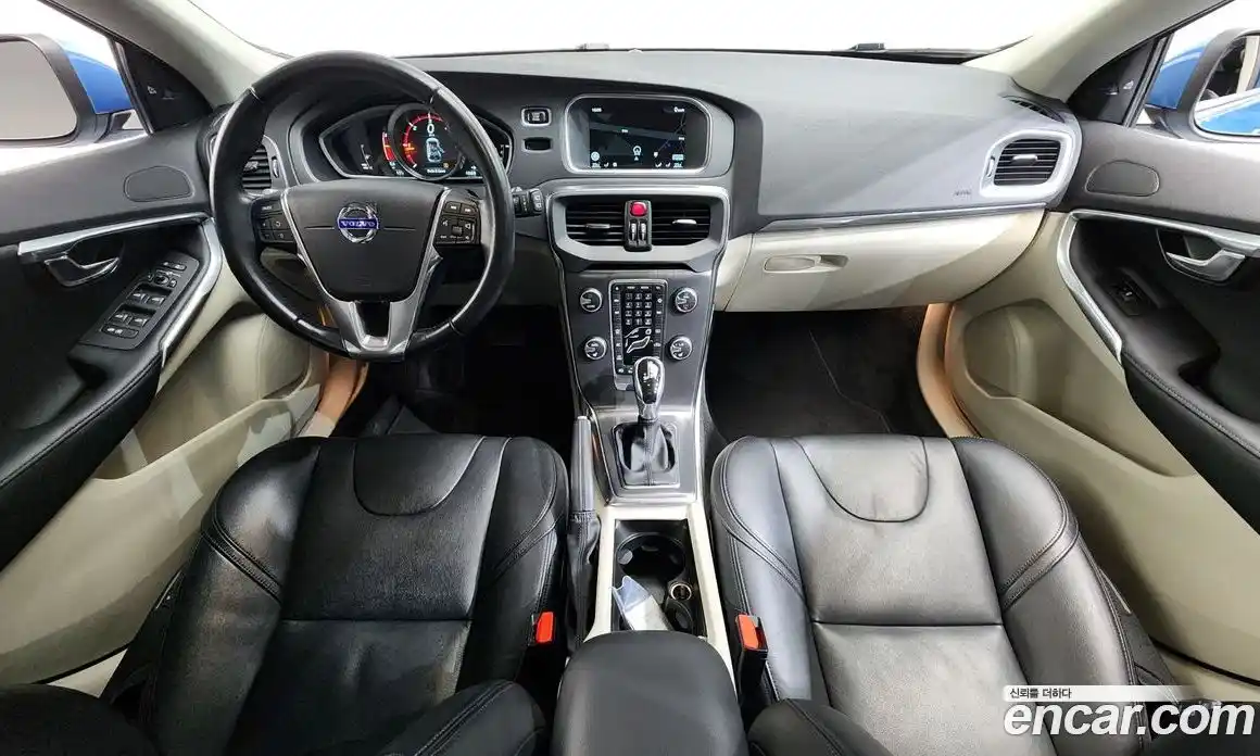 Volvo V40 2015 2.0 гидро в Москве № 823966, фото 7