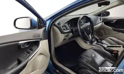 Volvo V40 2015 2.0 гидро в Москве № 823966, миниатюра 10