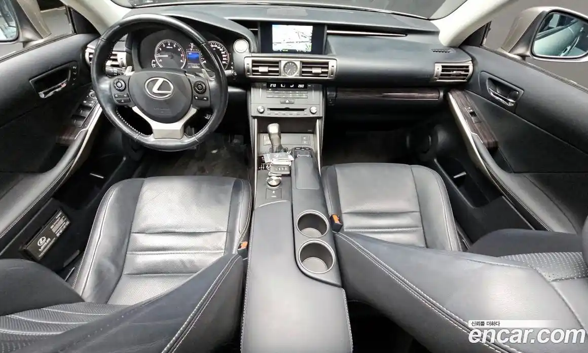 Lexus IS 2015 2.5 гидро в Москве № 825939, фото 7
