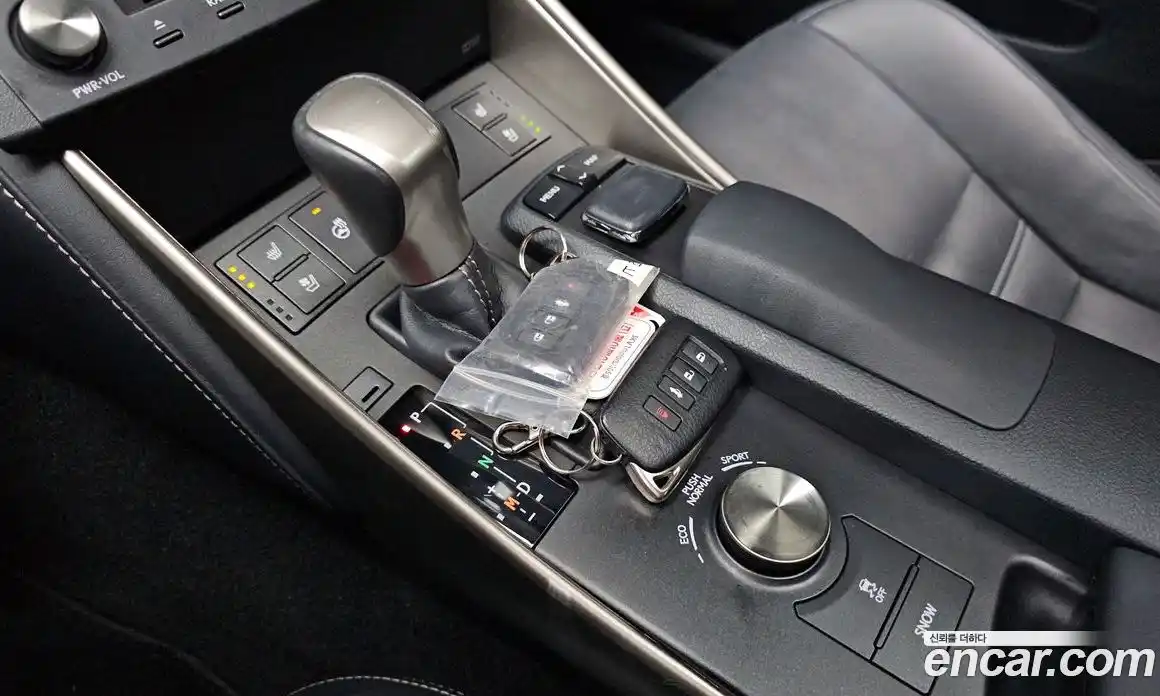 Lexus IS 2015 2.5 гидро в Москве № 825939, фото 9