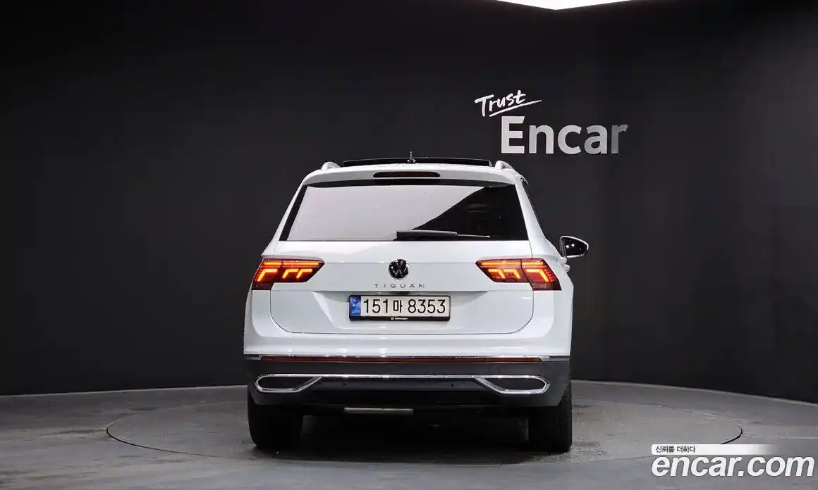 Volkswagen Tiguan 2023 2.0 гидро в Москве № 826100, фото 4