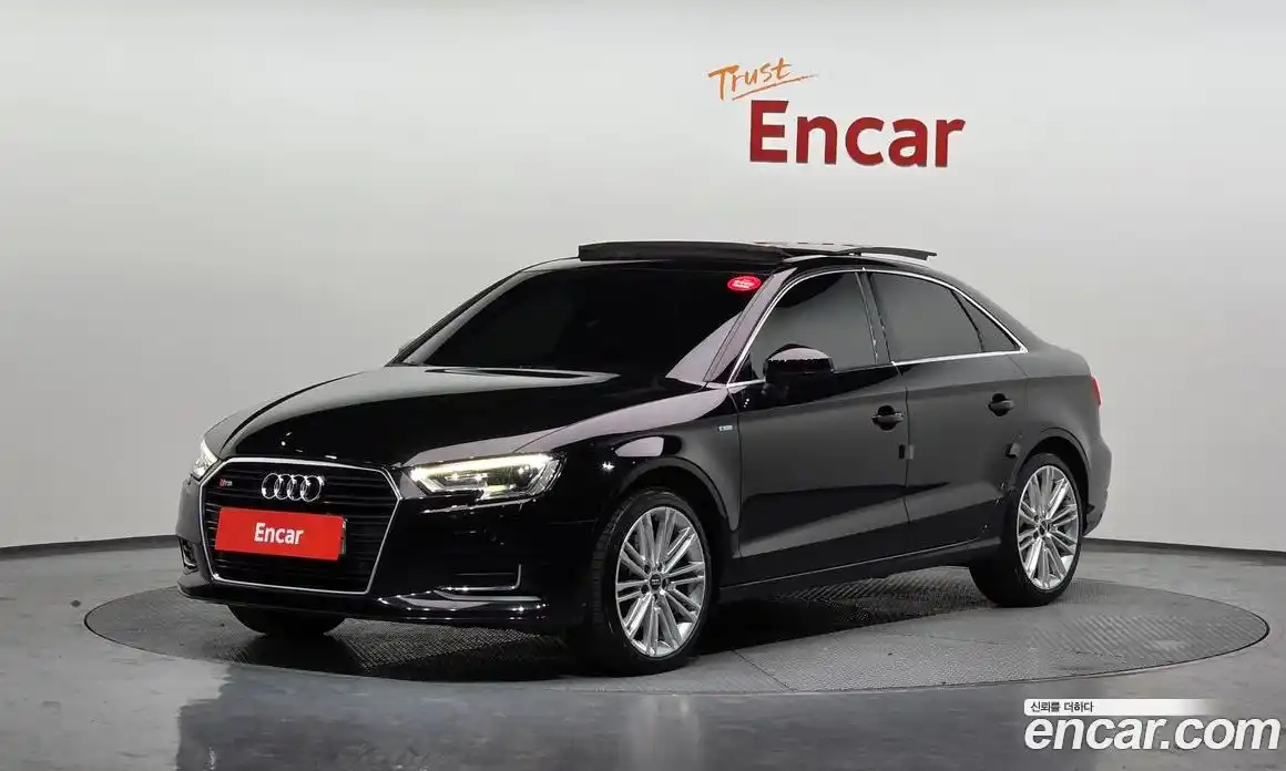Audi A3 2018 2.0 гидро в Москве № 859783, фото 1