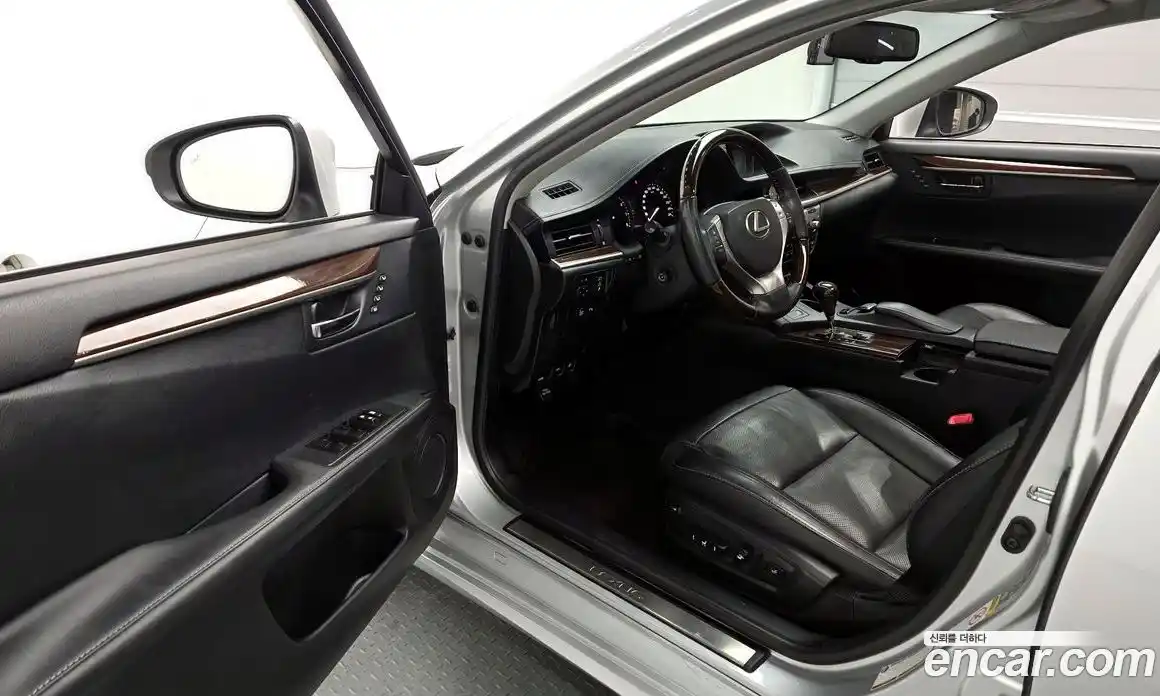 Lexus ES 2014 3.5 гидро в Москве № 862054, фото 10
