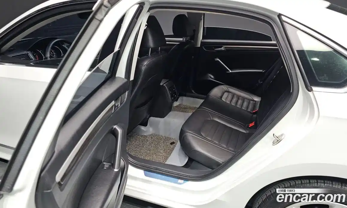 Volkswagen Passat 2018 2.0 гидро в Москве № 862342, фото 13