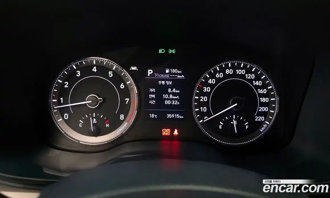 Hyundai Venue 2022 1.6 Автомат в Москве № 927585, фото 8