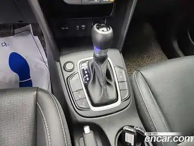 Hyundai Kona 2018 1.6 Автомат в Москве № 971838, миниатюра 8