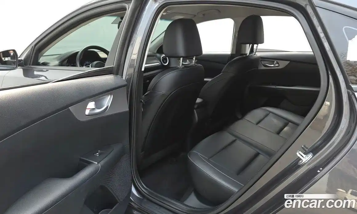 Kia K3 2022 1.6 Автомат в Москве № 972927, фото 11