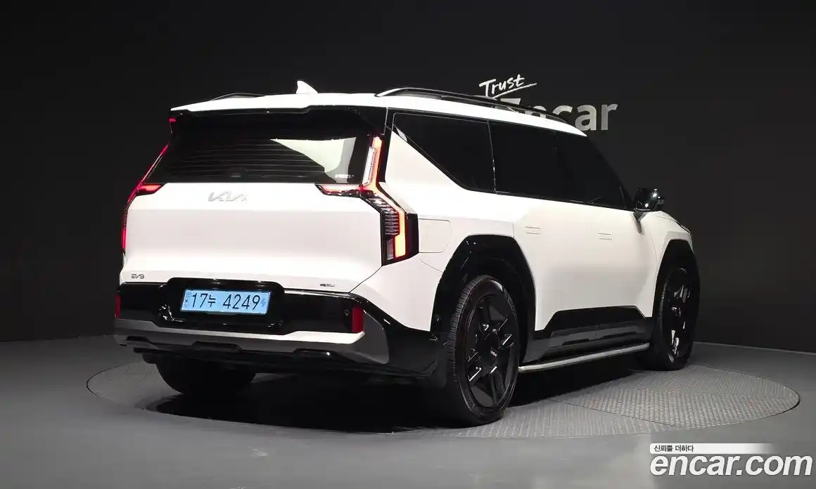 Kia EV9 2024 0.2 Автомат в Москве № 972955, фото 2