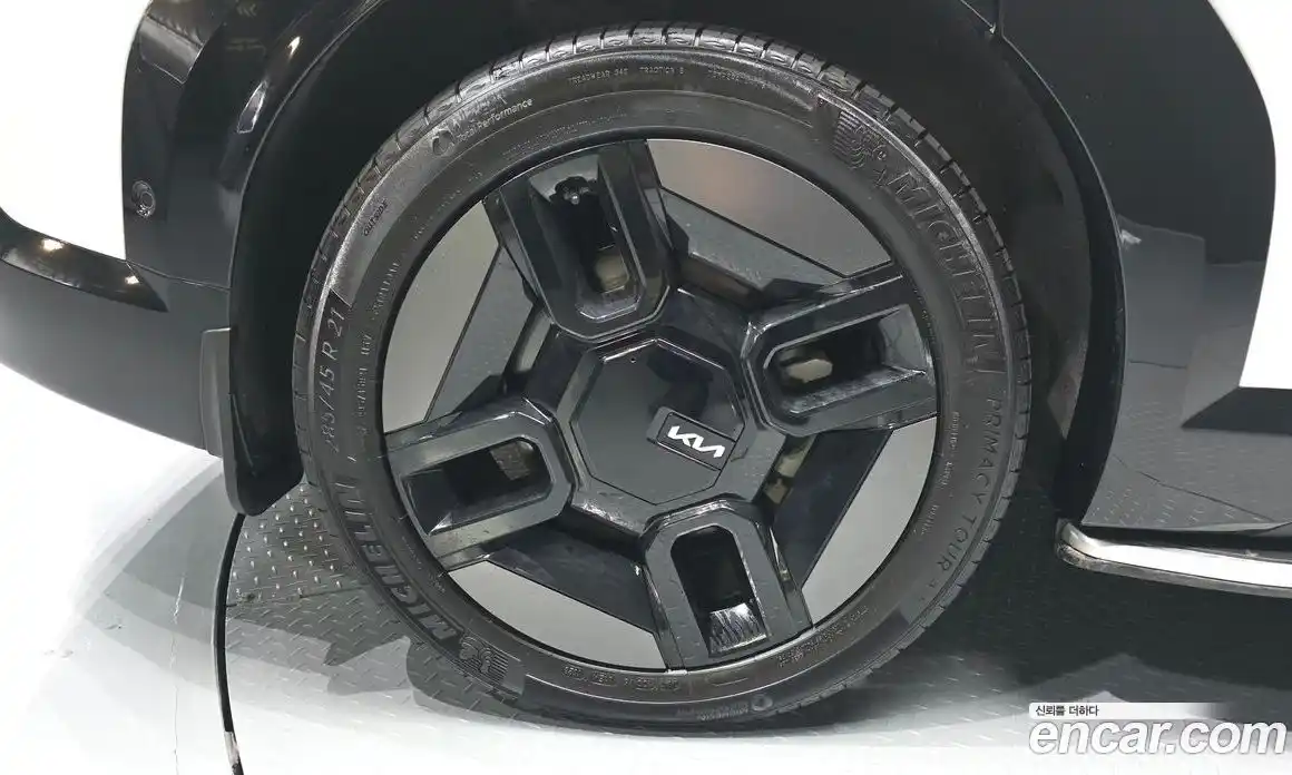 Kia EV9 2024 0.2 Автомат в Москве № 972955, фото 5