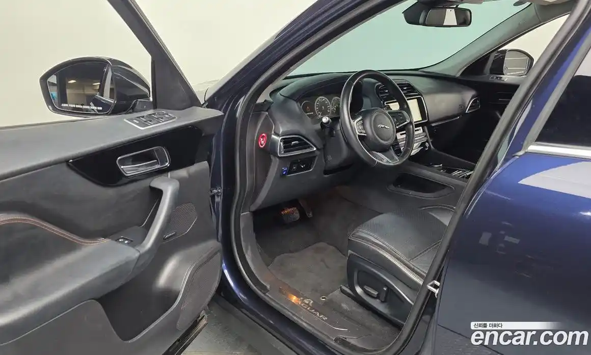 Jaguar F-Pace 2018 2.0 гидро в Москве № 976519, фото 10